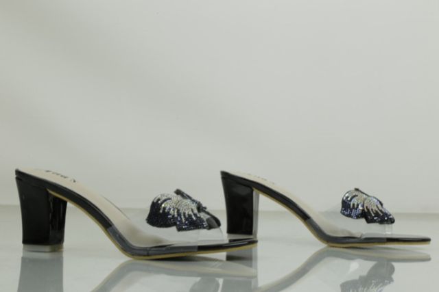 High-quality girls low heel sandals